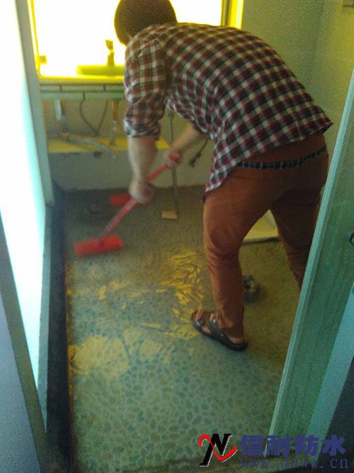 卫生间漏水用不砸砖施工方案